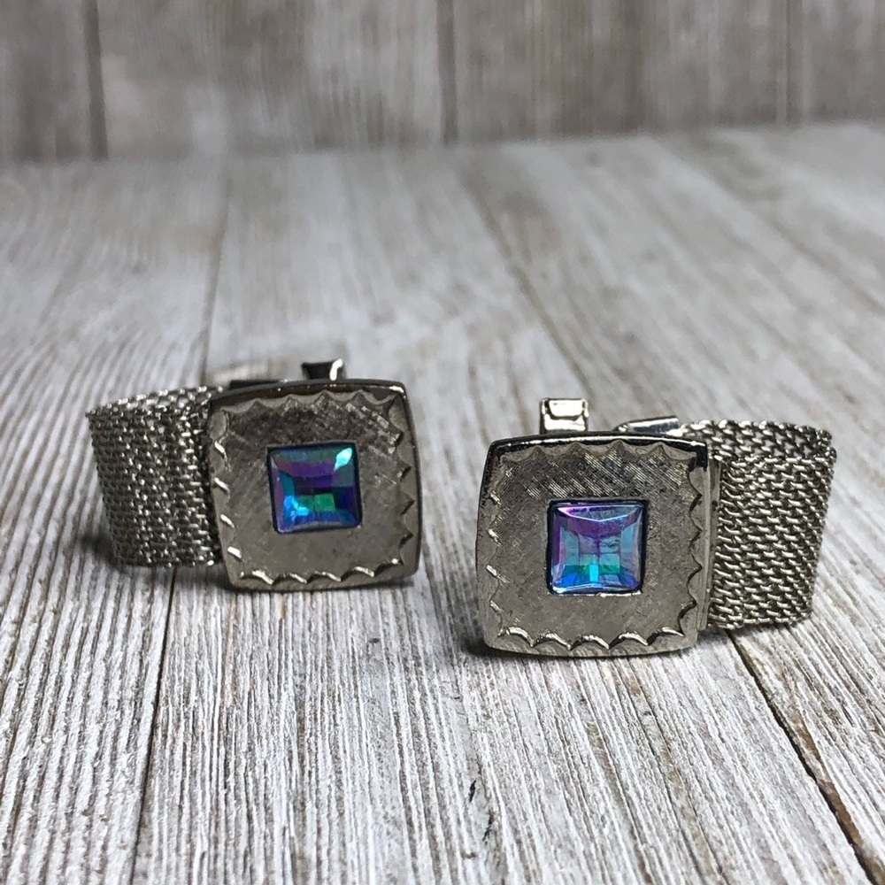Vintage Wrap Around Faceted Cabochon Cuff Links